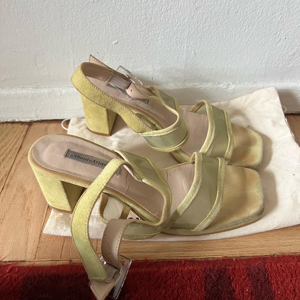 About Arianne Pruna Mesh Sandal
